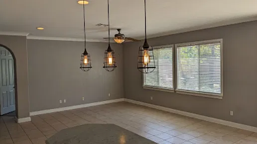 3 bed, 1551 sqft, $2,995 — Photo 4