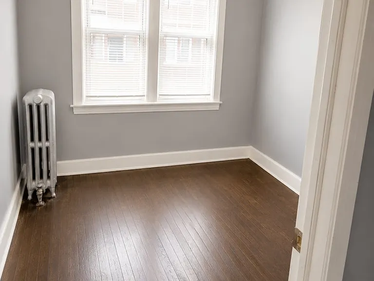8120 S Drexel Ave #2W — Photo 4