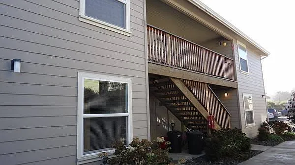 1660 Margo Ln #D — Photo 12
