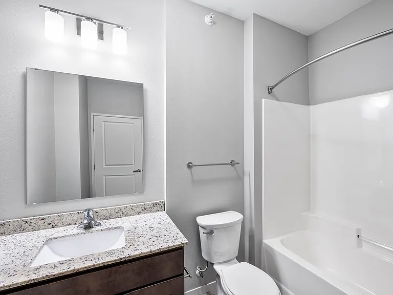 8. Aspen B - Bath 8. Aspen B - Bath