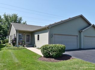 68 S Walnut Dr, North Aurora, IL 60542