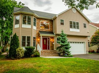 2120 Meadow View Rd, Scotch Plains, NJ 07076