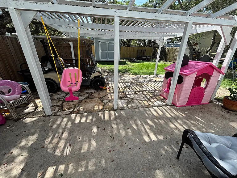 1508 Young St — Photo 10