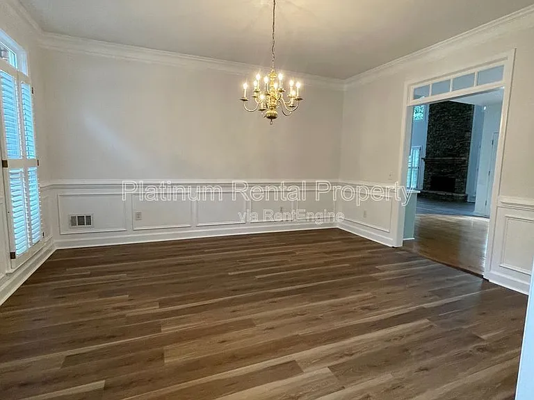 870 Ingleside Dr — Photo 10