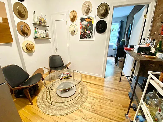 Rented by J PRESTON AND ASSOCIATES INC | media 10