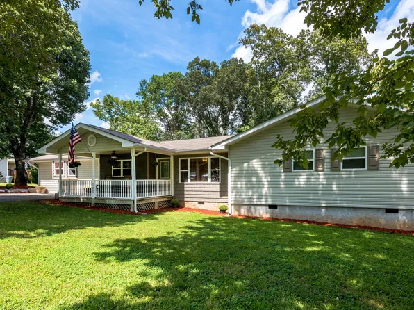 100 Oakwood St, Chickamauga, GA 30707