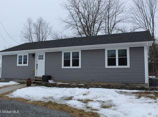 1652 Grovenors Corners Rd, Central Bridge, NY 12035