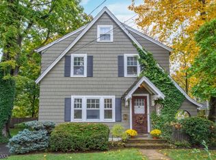 5 Pihlman Pl, Chatham, NJ 07928