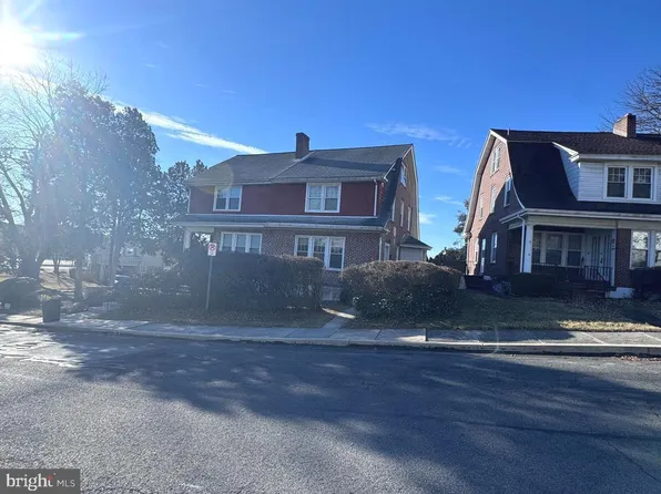 12 Hillside Rd, West Lawn, PA 19609