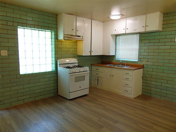 3rd image of 1701 E 38th St #1611