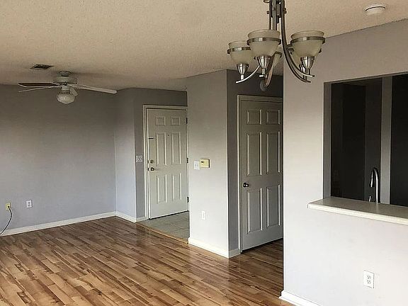 3rd image of 816 North St APT 34