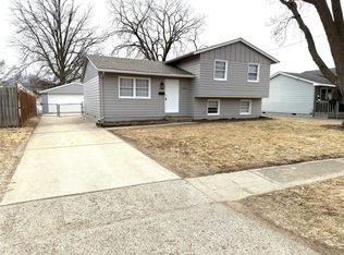3905 E Ovid Ave, Des Moines, IA 50317
