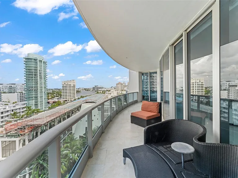 5959 Collins Ave #1201 — Photo 9