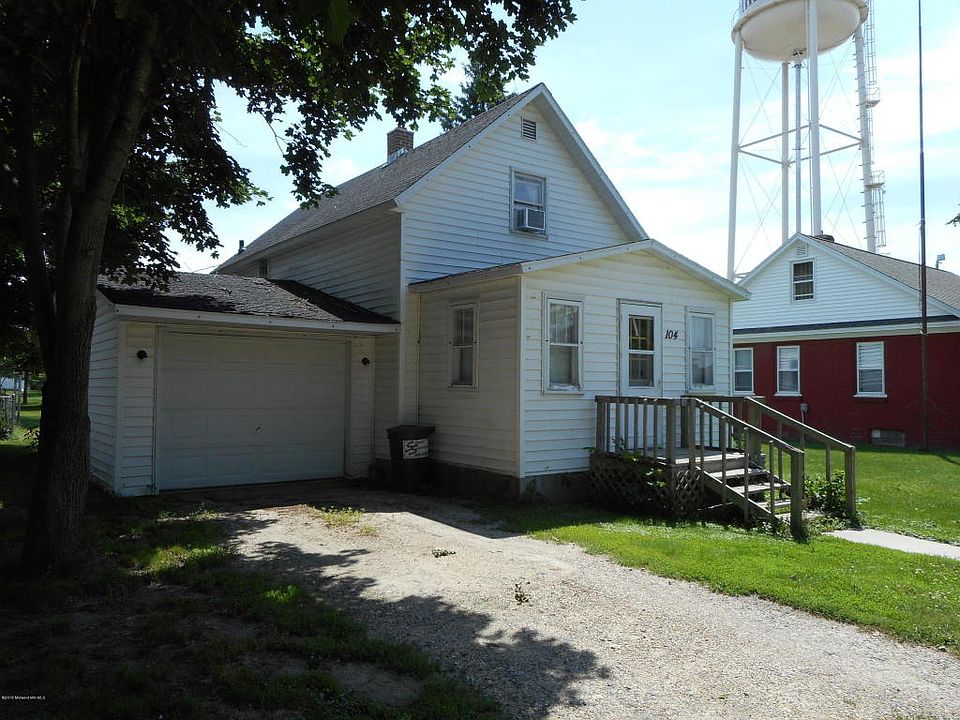 1st image of 104 Walker Ave N