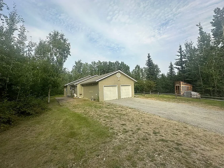 3205 Forrest Dr — Photo 2