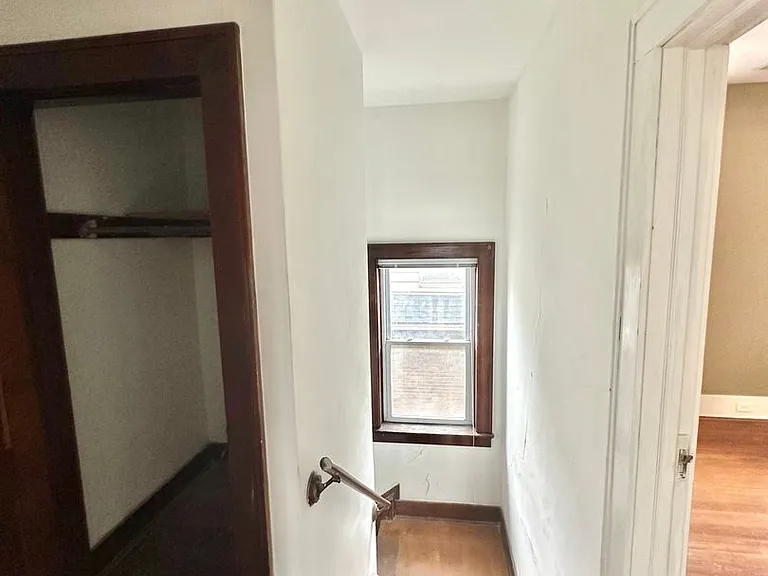 2200 Broadway — Photo 15