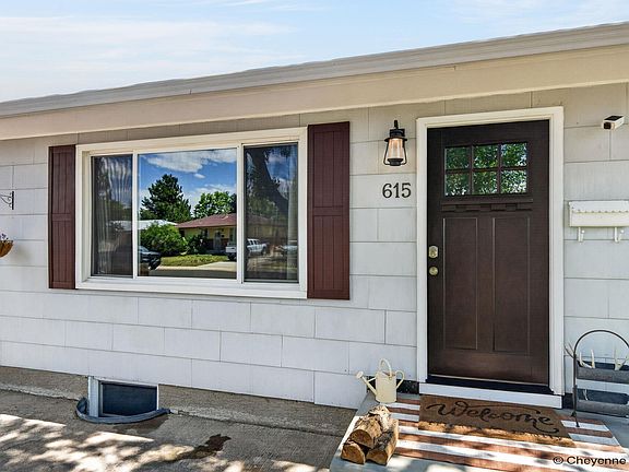4th image of 615 Sun Valley Dr
