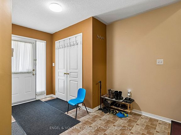 4th image of 7 Rock Garden St