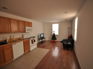 914 N 15th St, Philadelphia, PA 19130