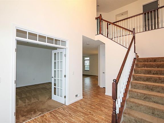 4th image of 10133 Benham Dr