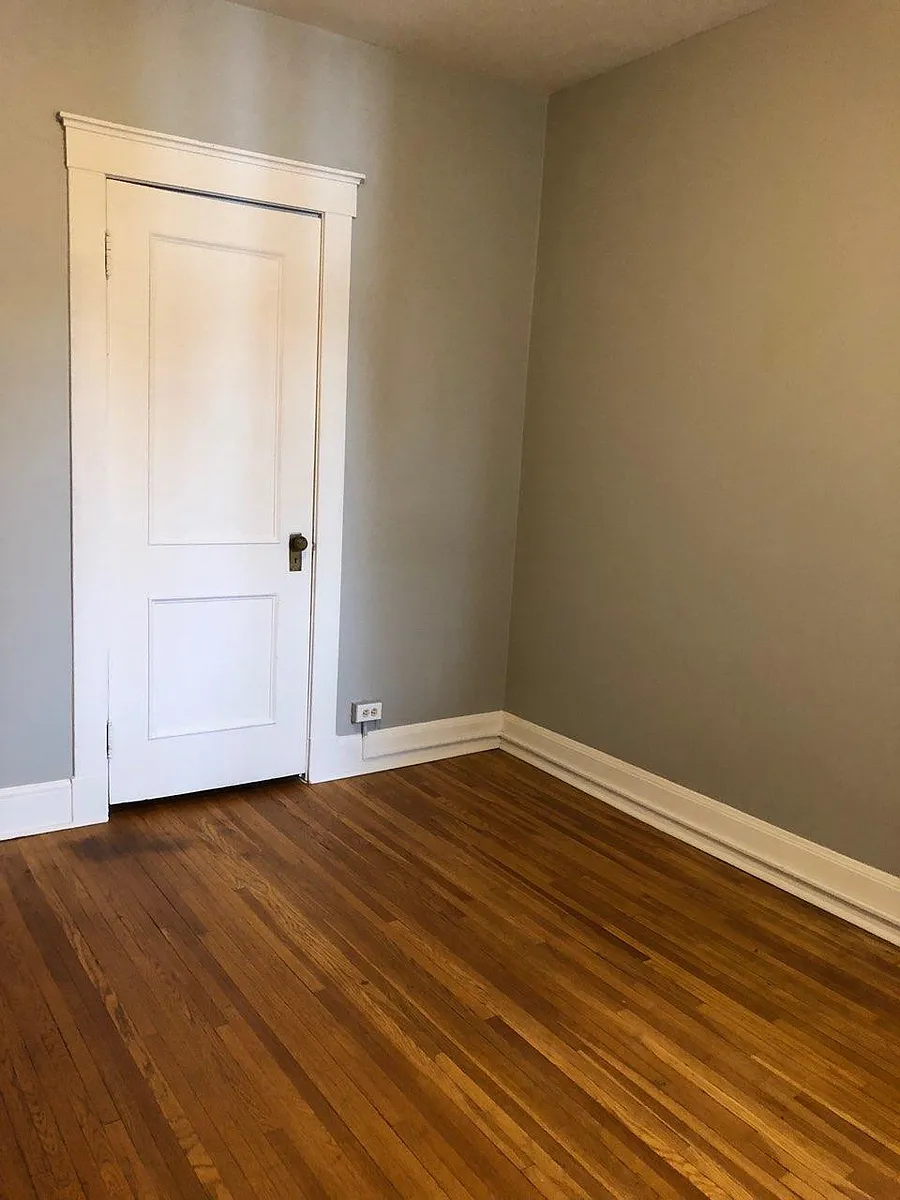 Building Photo - 1304 W Broadway Ave #1304A