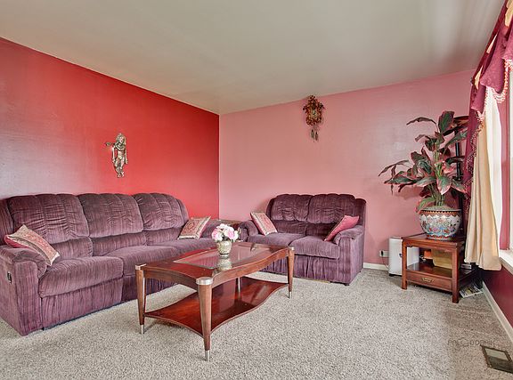 5th image of 633 Ironwood Dr