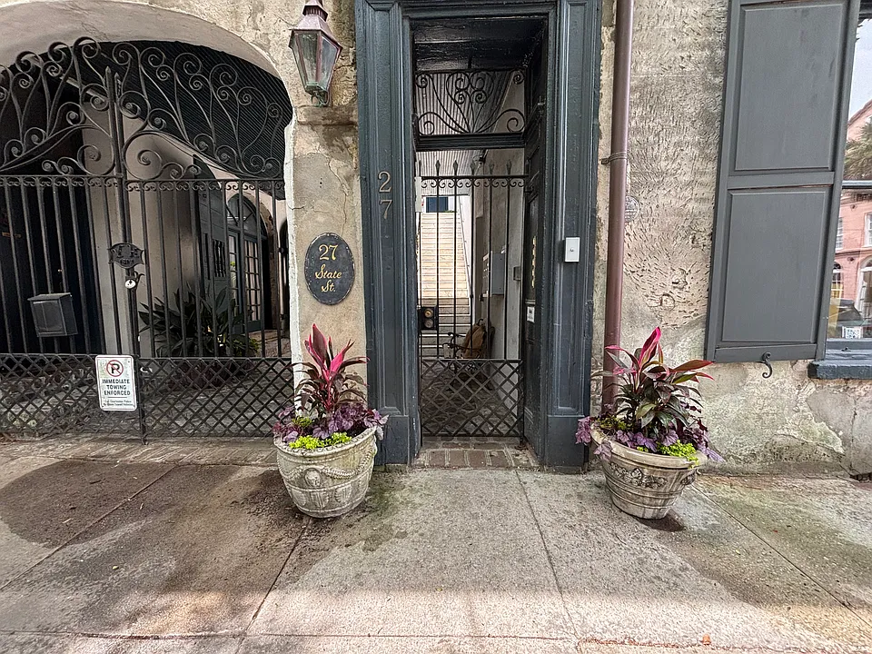 27 State St #301