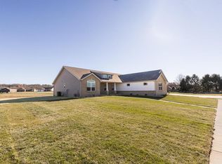 401 Briarberry Dr, Shiloh, IL 62221