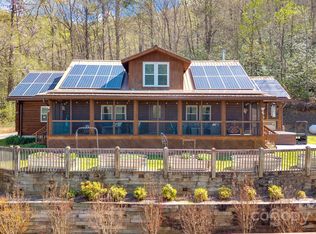 228 Marigold Ln, Hendersonville, NC 28792