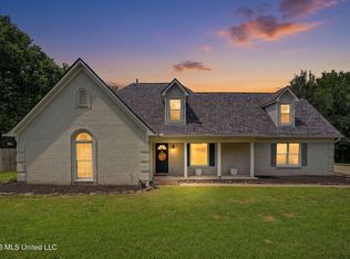 2860 Stonebrook Dr, Nesbit, MS 38651