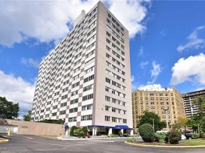 12520 Edgewater Dr APT 707, Lakewood, OH, 44107