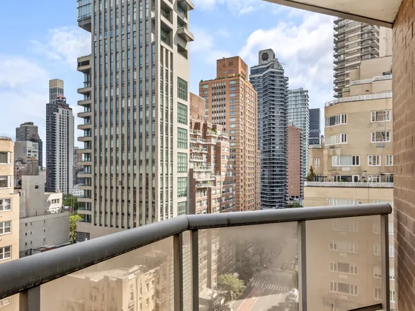 188 East 64th Street image 8 of 10