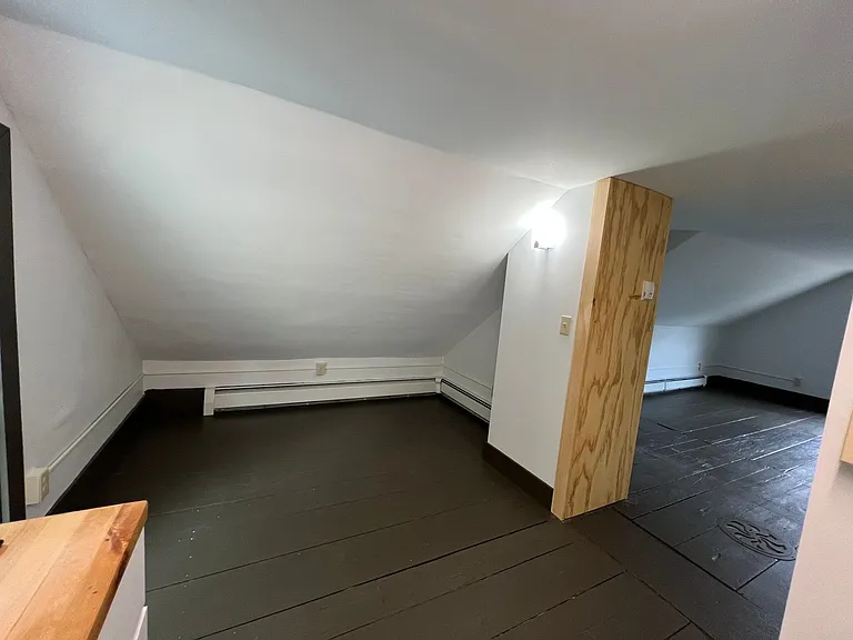 22 Mineral St — Photo 6