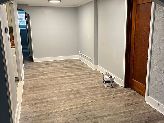 5th image of 12 Concord Dr