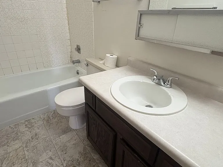 1909 S Black Ave — Photo 13