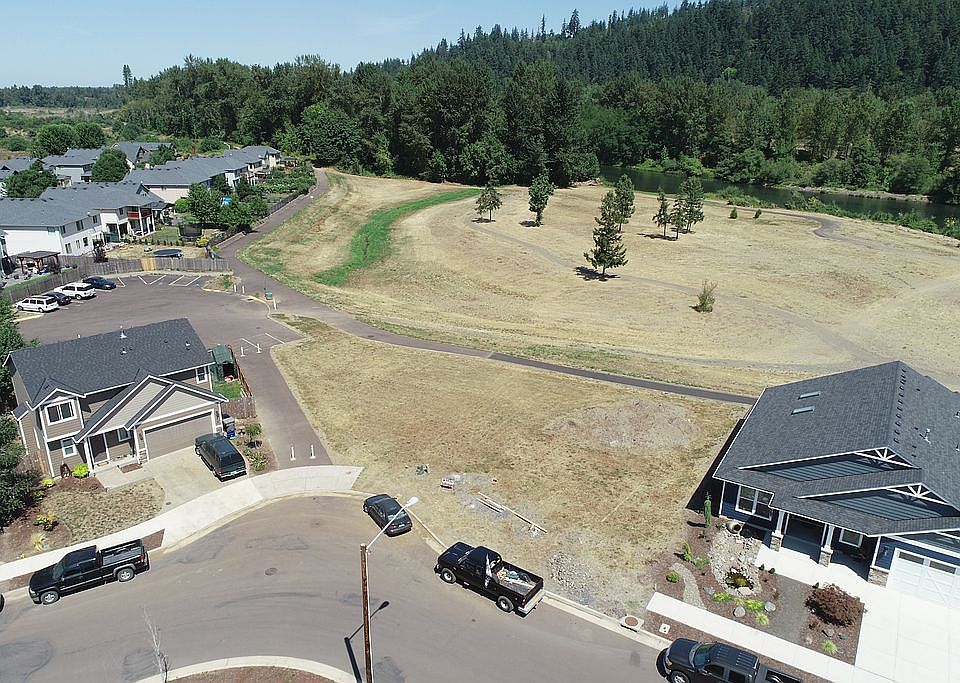 2nd image of 2297 Robbins Way