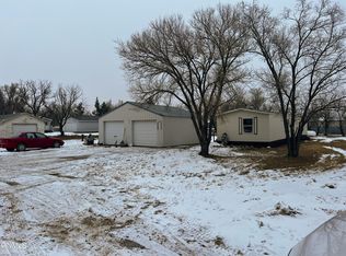 3816 2nd Ave E, Williston, ND 58801