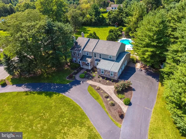 42 Foxcroft Dr, Princeton, NJ 08540