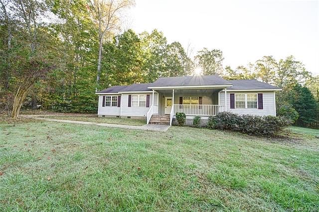 1st image of 597 Woodcrest Dr
