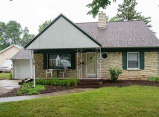 1262 Ridgedale Ct, Green Bay, WI 54304