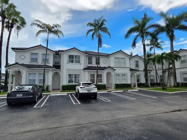 5570 NW 107th Ave APT 902-90, Miami, FL 33178