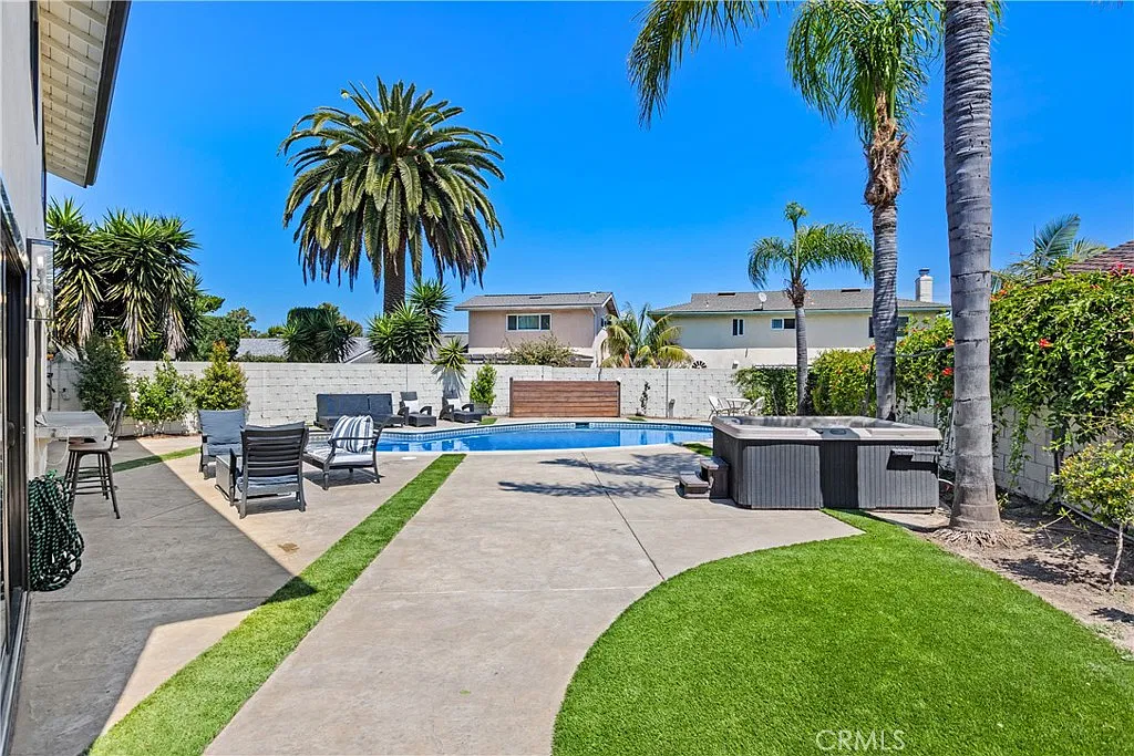 4 bed, 2.5 bath, 2748 sqft, $11,500 — Photo 3