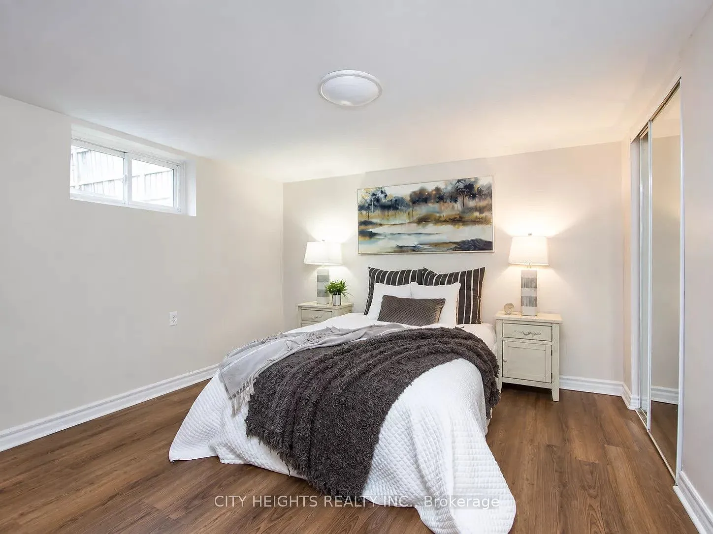 2 bed, $1,600 — Photo 4