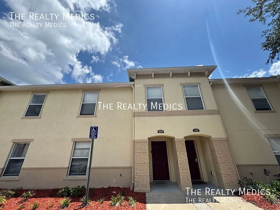 2793 Club Cortile Cir