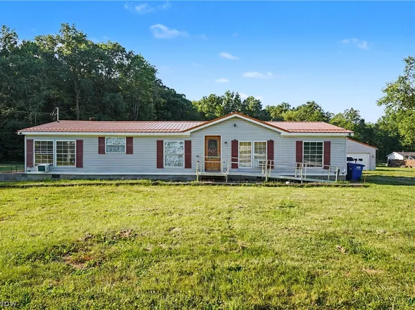 17366 Wick Ave, Lake Milton, OH 44429
