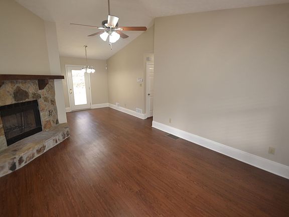 2nd image of 1717 Oak Woods Ct