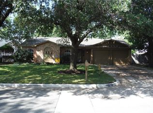 1501 Timberline Dr, Benbrook, TX 76126