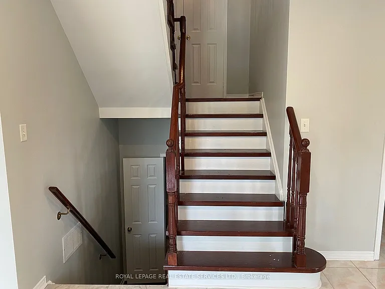 2362 Woodridge Way — Photo 7