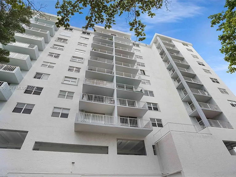 6900 Bay Dr #3H — Photo 31