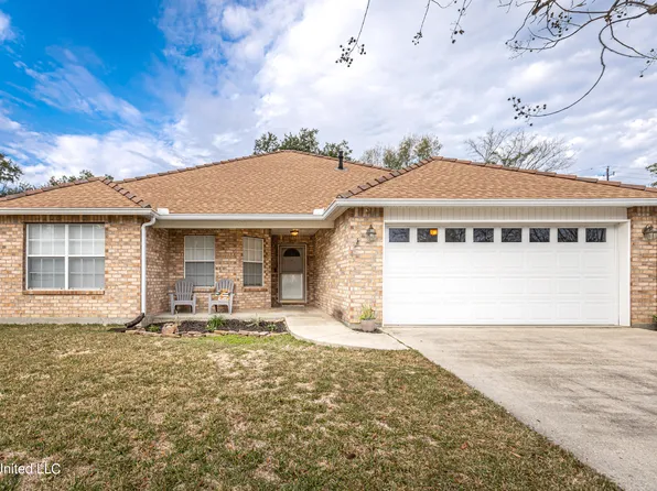 753 Waters View Dr, Biloxi, MS 39532